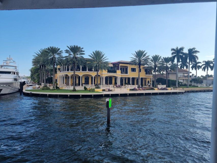 Fort Lauderdale: Millionaire's Row Cruise with Drinks - Drinks and the small onboard extras that make it feel complete