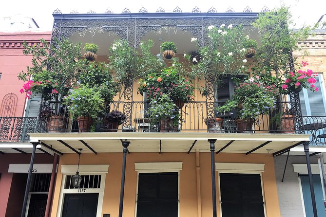 French Quarter Historical Sights and Stories Walking Tour - Stop 1 in the French Quarter: learning to read streets and buildings