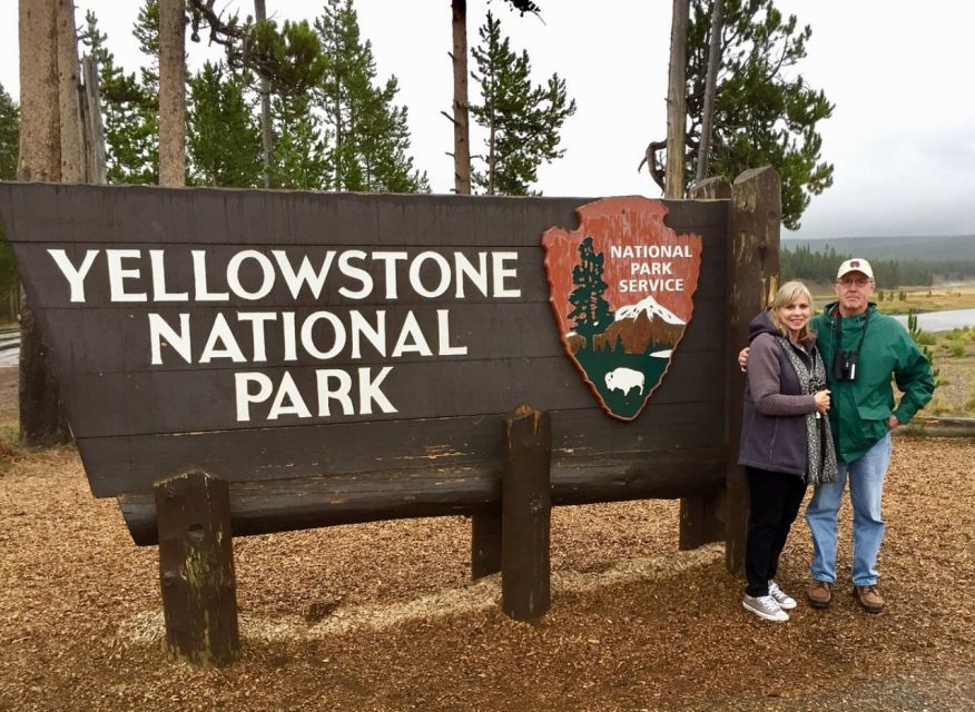 From Jackson: Yellowstone National Park Day Trip with Lunch - Canyon of the Yellowstone, Upper Falls and Lower Falls