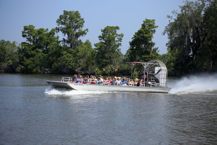 From Lafitte: Swamp Tours South of New Orleans by Airboat - Meeting Point and Getting There from New Orleans Without Headaches
