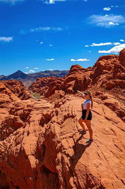 From Las Vegas: Valley of Fire State Park Guided Day Tour - Entering Valley of Fire from the Las Vegas strip, fast
