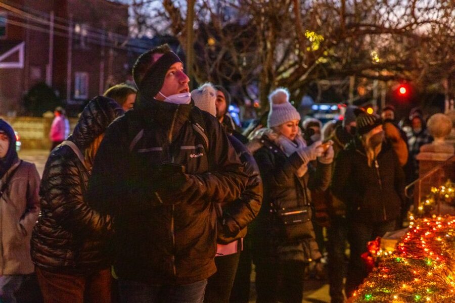 From Manhattan: 4-Hour Dyker Heights Holiday Lights Bus Tour - How the guided walk works, and why two streets beat random wandering