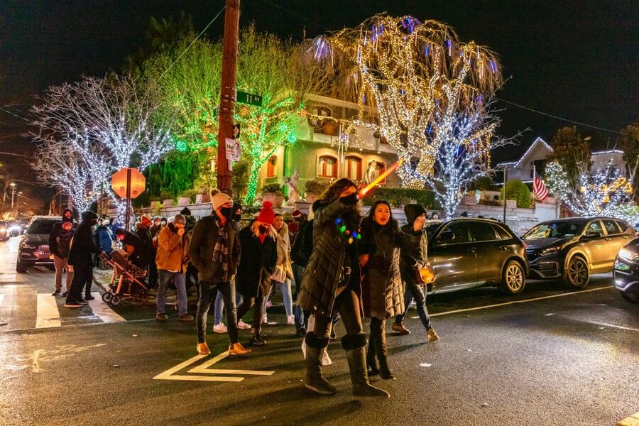 From Manhattan: 4-Hour Dyker Heights Holiday Lights Bus Tour - Price and value: why $63 can feel fair for this much structure