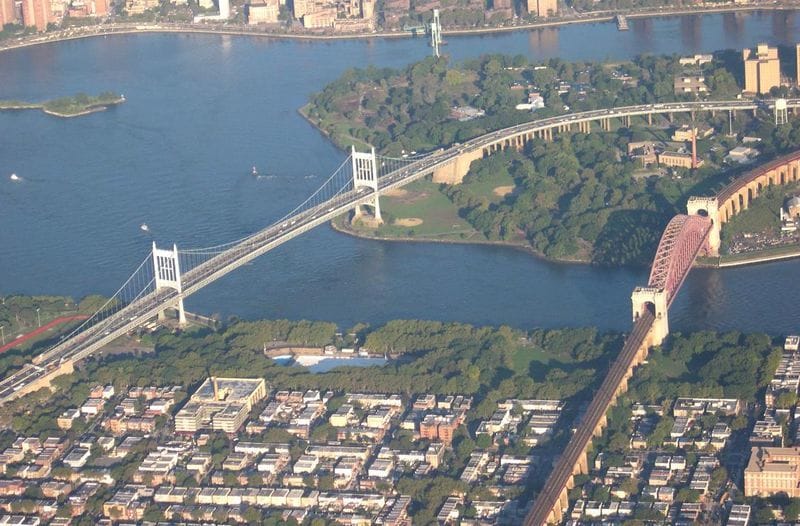 From Manhattan: 5-Hour Bronx, Queens, and Brooklyn Bus Tour - Who should book, and who might want a different plan