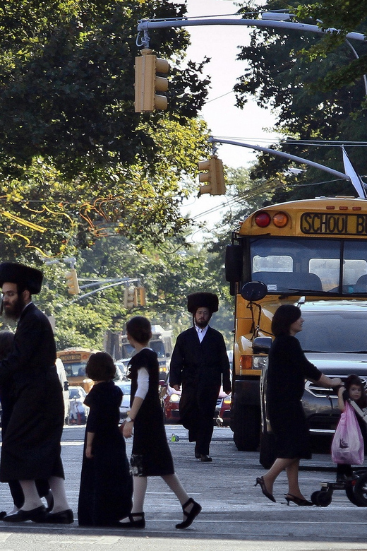 From Manhattan: 5-Hour Bronx, Queens, and Brooklyn Bus Tour - How this 5-hour loop really feels on your feet