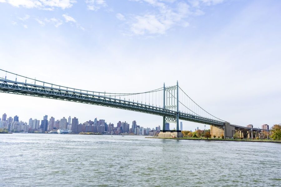 From Manhattan: Bronx, Queens and Brooklyn Half-Day Tour - Yankee Stadium and the Grand Concourse: What You Actually See From the Bus