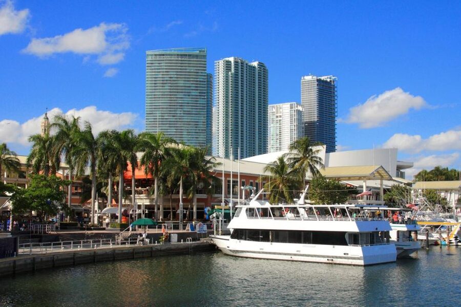 From Miami: Everglades Wildlife Show, Airboat & Bus Transfer - Who this trip suits best, and who should rethink it