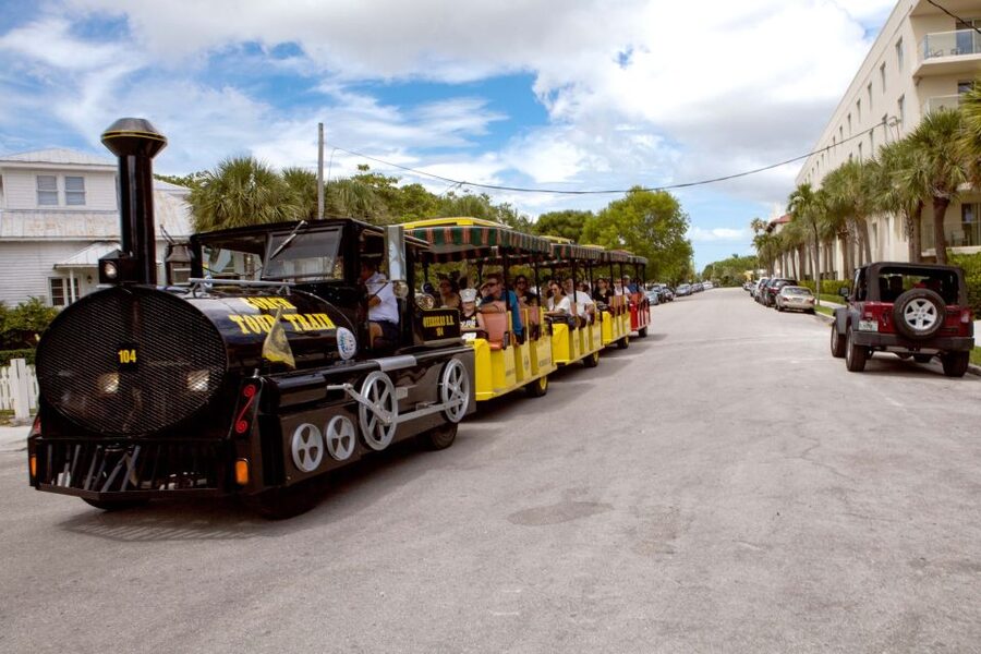 From Miami: Key West Day Tour by Motor Coach Bus - Who Should Book This Key West Day Tour