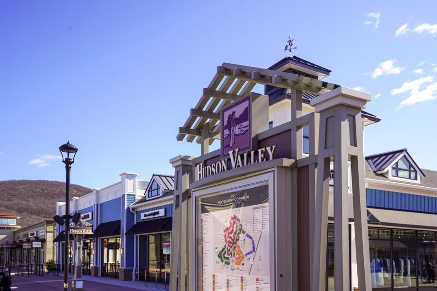 From NYC: Woodbury Common Premium Outlets Shopping Tour - Timing, Returns, and the Bus Departure Reality Check
