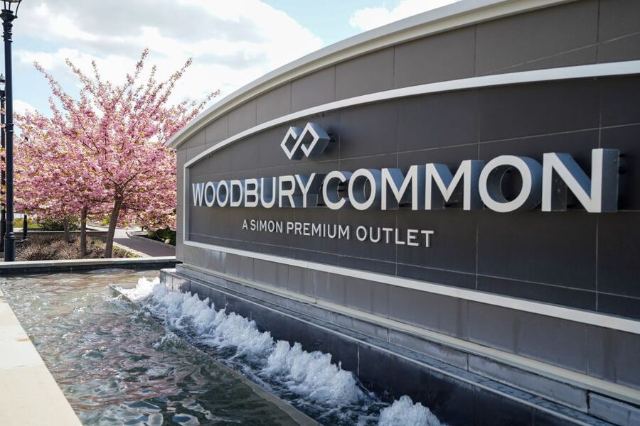 From NYC: Woodbury Common Premium Outlets Shopping Tour - Eating at Woodbury Common: 15 Places, But Don’t Count It in the Price