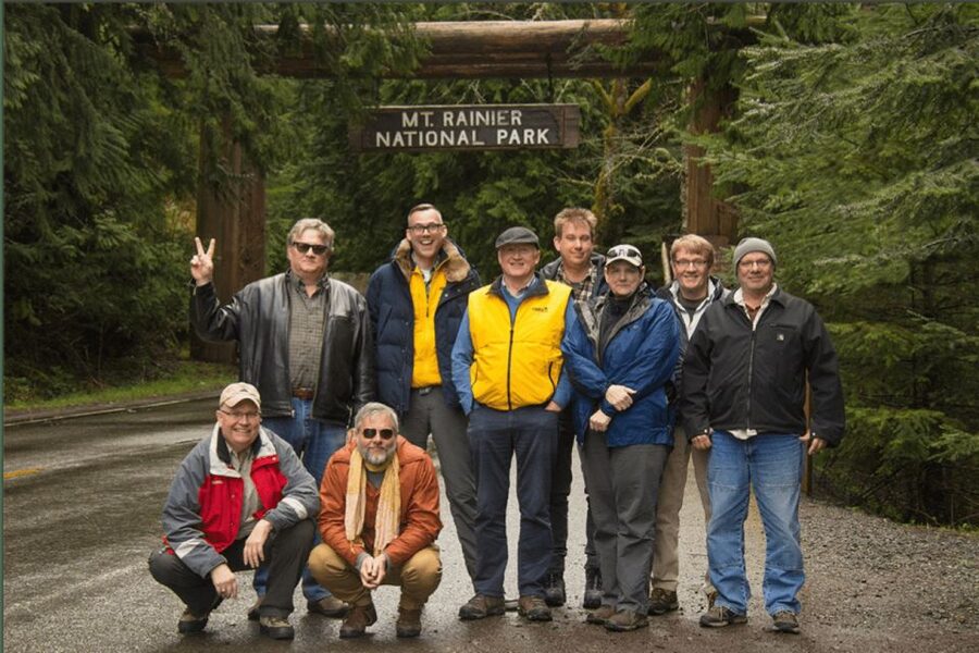 From Seattle: Mount Rainier National Park Guided Tour - On the road with your guide, from Kent Valley to park viewpoints