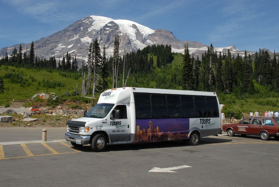 From Seattle: Mount Rainier National Park Guided Tour - Sunrise stop energy: Sourdough Ridge and choosing your effort