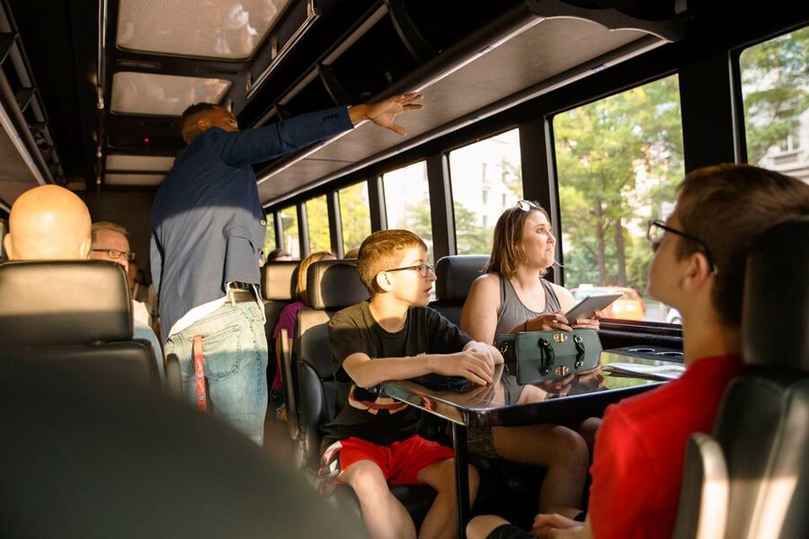 From Washington DC: Old Town Alexandria & Mount Vernon Tour - Lunch timing at the Mt Vernon Food Court and using your free time