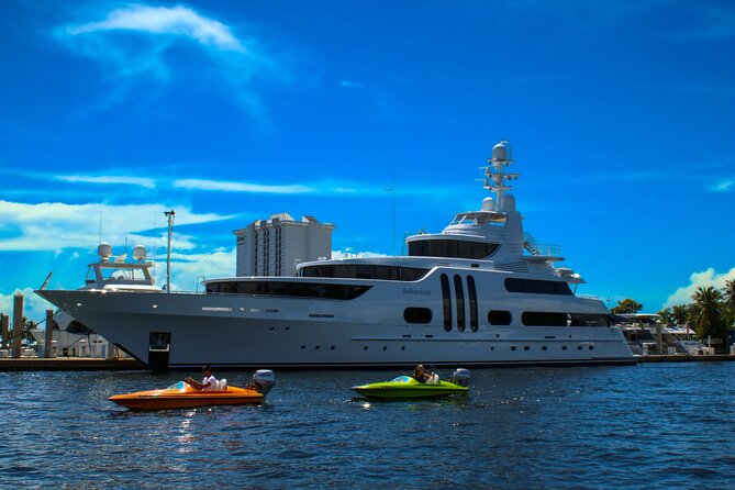 Ft. Lauderdale Mini Powerboat Rental. Canal, Yacht, Mansion Tour - The 1-Hour Waterway Loop: Canals, Mangroves, and Waterfront Homes