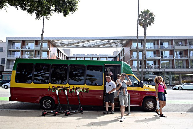 Full-Day Iconic Sights of LA, Hollywood, Beverly Hills, Beaches and More - The Original Farmers Market and The Grove: Lunch That Actually Feels Like LA (Stop 4 and 5)