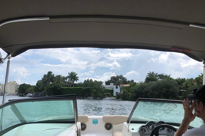 Fully Private Speed Boat Tours, VIP-style Miami Speedboat Tour of Star Island! - Miami Beach to South Pointe, Lifeguard Stands and Waterfront Walks