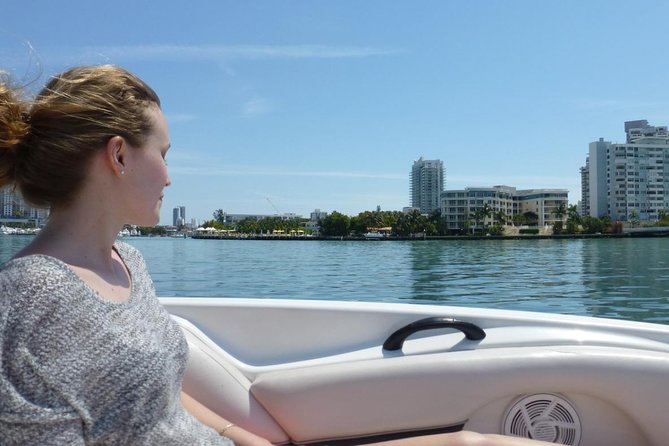 Fully Private Speed Boat Tours, VIP-style Miami Speedboat Tour of Star Island! - Lincoln Road, Art Basel Links, and Museum Areas From the Water