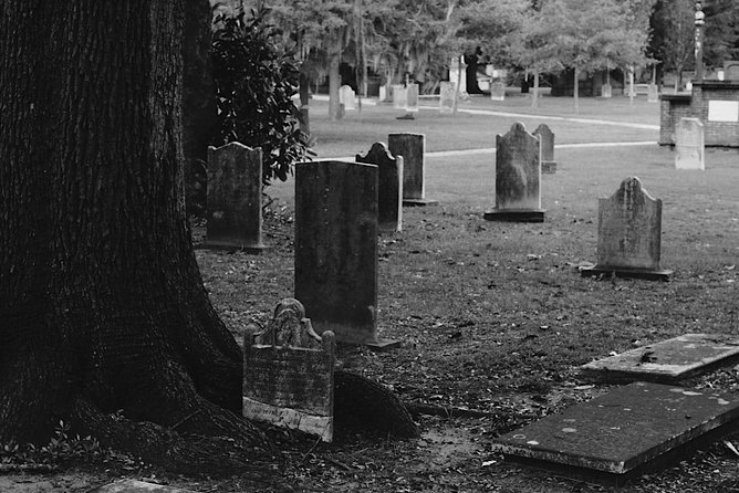 Genteel and Bard's Savannah Dark History and Ghost Encounter Walking Tour - Madison Square and Colonial Park Cemetery: Disease, Hudu, and the Reality of Place