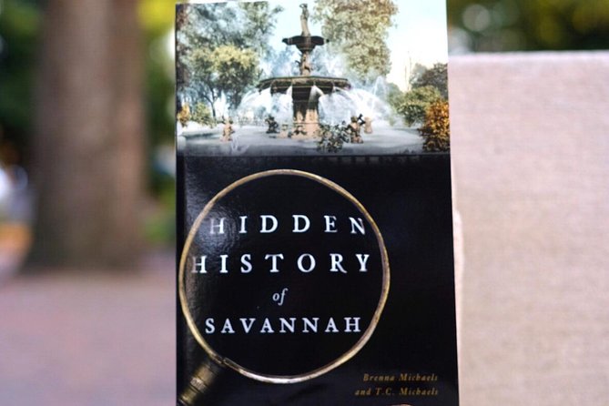 Genteel and Bard's Savannah History Walking Tour - Getting Your Bearings With a Savannah Story Walk