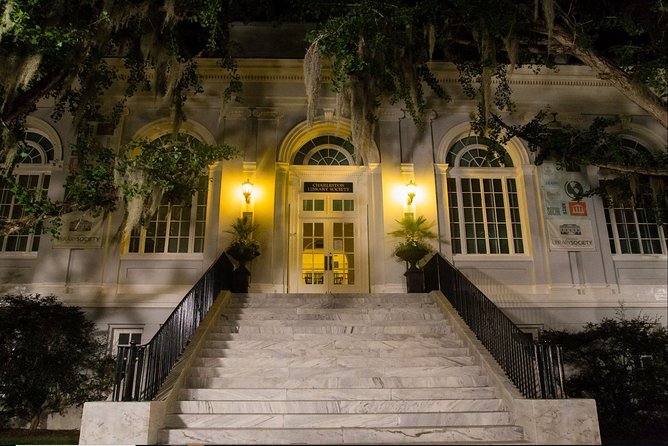 Ghosts of Charleston Night-Time Walking Tour with Unitarian Church Graveyard - Group size, night timing, and comfort details you should not ignore