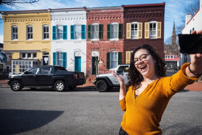 Ghosts of Georgetown & The Exorcist Steps Walking Tour - Guides make the tour: what the best performances have in common