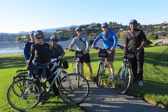 Golden Gate Bridge Guided Bicycle or E-Bike Tour from San Francisco to Sausalito - Downhill into Sausalito: your free time starts fast