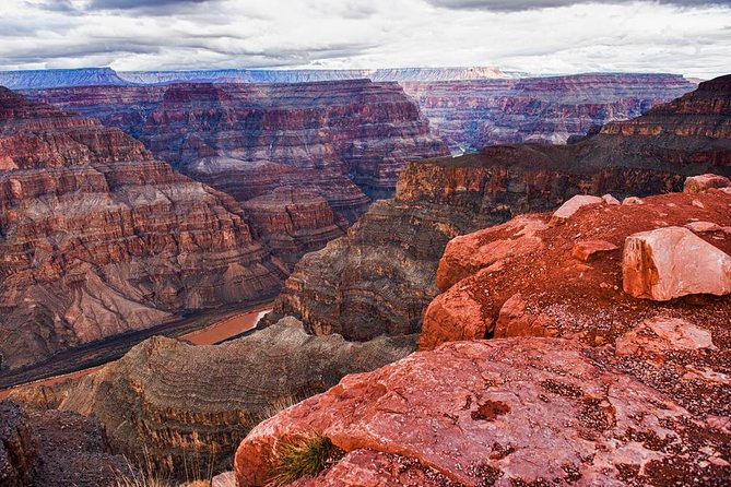 Grand Canyon West + Hoover Dam Photo Stop + Optional Skywalk Tour - Eagle Point: Eagle-Flight Rock Views and the Skywalk Connection