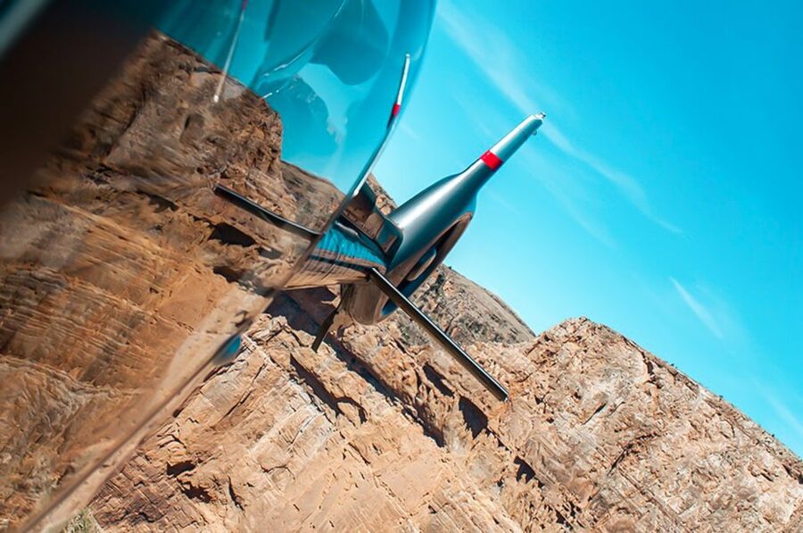 Grand Canyon West: West Rim Helicopter Tour with Landing - Pilots, live narration, and that smooth ride factor