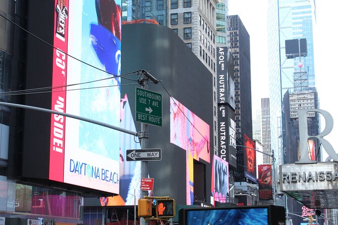 Gray Line New York Fully Guided 5 Hour Sightseeing Tour - Meeting point at 770 8th Ave: how to avoid the common headaches