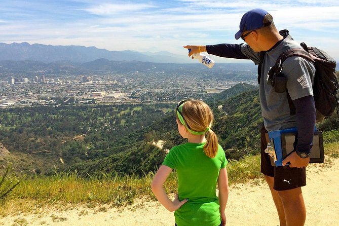 Griffith Observatory Hike: Guided Tour through Griffith Park - Griffith Observatory: included admission and what to do with 20 minutes