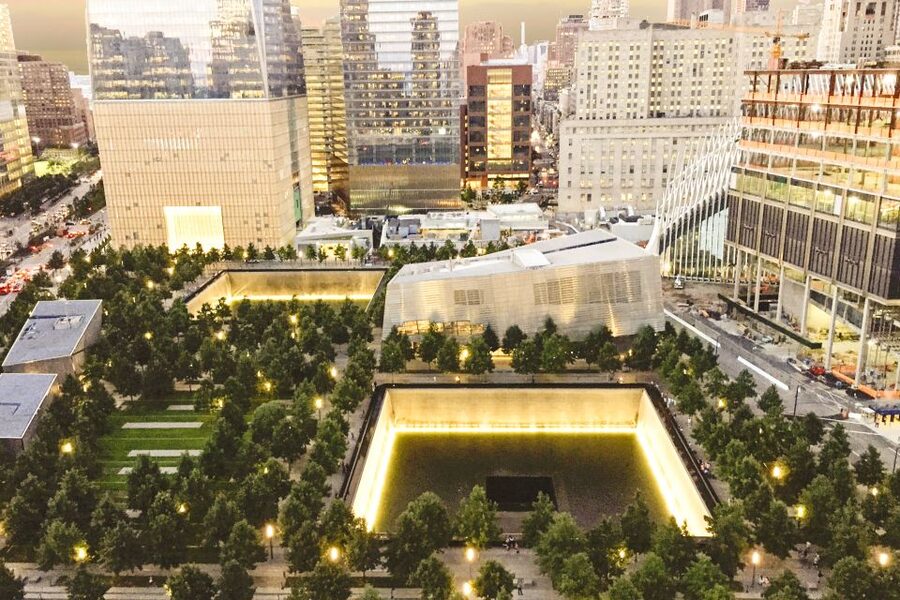 Ground Zero 9/11 Memorial Tour & Optional 9/11 Museum Ticket - What the Best Guides Do: Personal Connection, Careful Storytelling