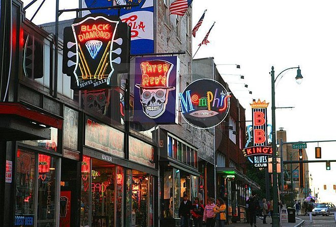 Guided Memphis City Tour that includes Riverboat Cruise - The Best Use of a Short Memphis Trip