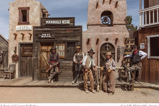Gunfight Show Old Tombstone - Staying cool and noticing the little comfort touches
