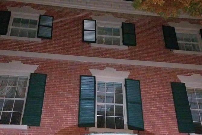 Haunted Footsteps Best Ghost & Paranormal Salem Tour - The walking loop: 1 mile, 90 minutes, and how crowds affect the vibe