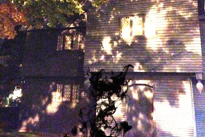 Haunted Footsteps Best Ghost & Paranormal Salem Tour - Stop 1: Salem Historical Tours, then out into the haunted streets