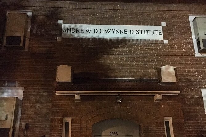 Haunted History of Fort Myers Walking Tour - Photos, Spirits, and Keeping Expectations Fun