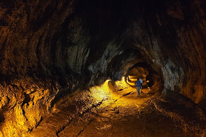 Hawaii Volcanoes, Waterfalls, Beaches & Hilo Highlights Day Tour - Hilo In One Day: Why This Volcano to Beach Plan Works