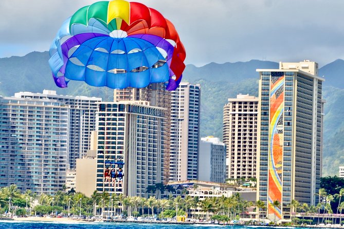Hawaiian Parasail Since 1977 - After takeoff: the water time for wildlife spotting