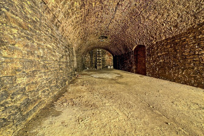 Hidden Brewery Caverns Tour in Cincinnati with Beer Tasting - Linck Brewery tunnels from 1850: the underground highlight