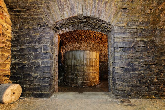 Hidden Brewery Caverns Tour in Cincinnati with Beer Tasting - Northern Row Brewery and Distillery: the start that sets the tone