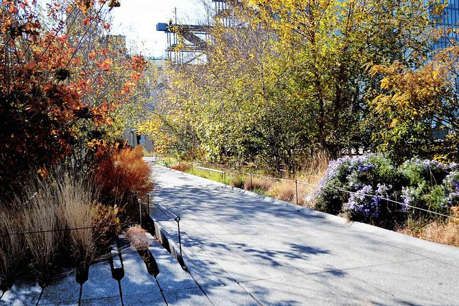 High Line and Chelsea Small Group Tour - Meatpacking District: from industrial past to eat-out and browse culture
