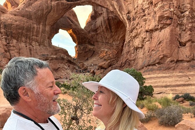 HIGHLY RATED Arches National Park Sightseeing Tour From Moab Utah - Courthouse Towers, Sheep Rock, and Fossil Dune Layers
