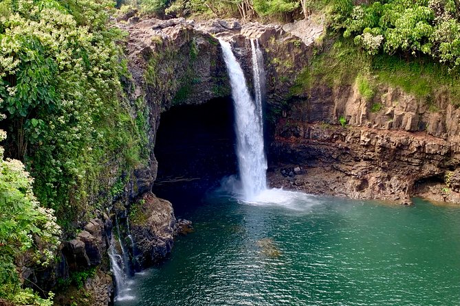 Hilo Shore Excursion: Active Volcano, Lava Tube, Waterfall and Gardens - Thurston Lava Tube in the Rainforest: What You Walk Through