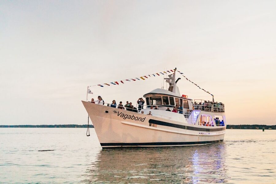 Hilton Head Island: Sunset Dolphin Cruise - Finding the Harbour Town Pier and Boarding the Vagabond