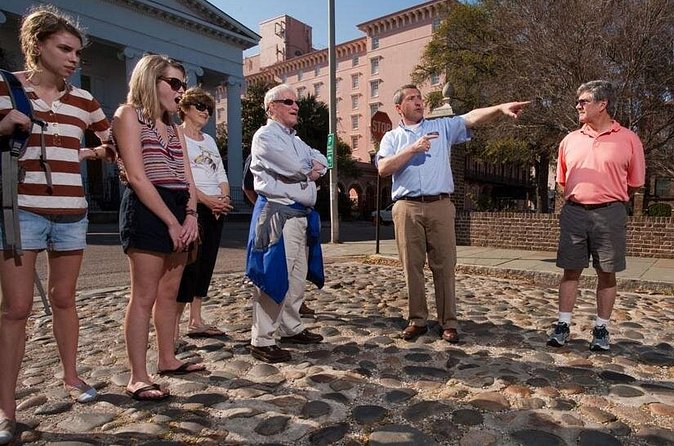 Historic Charleston Walking Tour: Rainbow Row, Churches, and More - When to Go: Morning vs Afternoon, Heat vs Shade