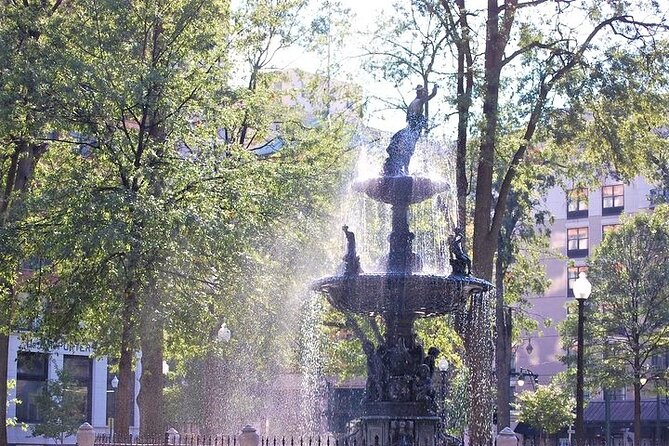 Historic Memphis Guided Walking Tour: Memphis Beyond Beale - Start at the Peabody: why the meeting point matters