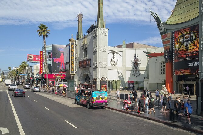Hollywood, Beverly Hills & Celebrity Homes Tour by Open Air Bus - Rodeo Drive: upscale shopping with a movie cue
