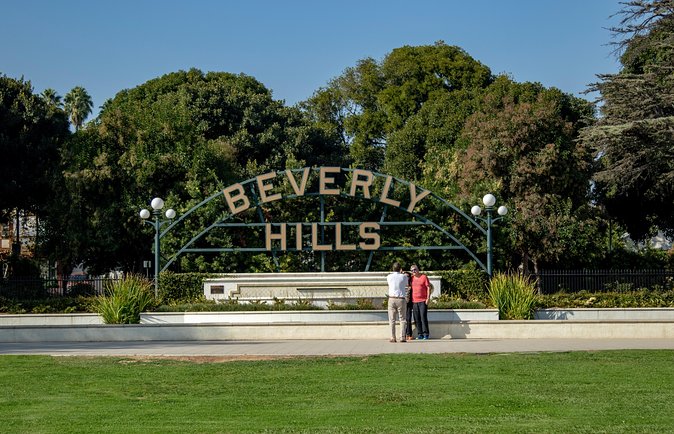 Hollywood Open Bus Tours - Hollywood Hills celebrity homes: when the guide takes you higher