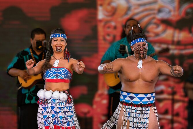 Honolulu: Ka Moana Lūʻau at Aloha Tower – Oceanfront Luau Show - The island-style buffet: what you’ll eat, plus how to manage buffet expectations