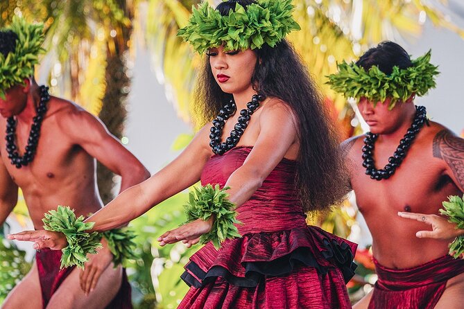 Honolulu: Ka Moana Lūʻau at Aloha Tower – Oceanfront Luau Show - The main show: Polynesia wayfinding adventure and the Samoan fire dance finale